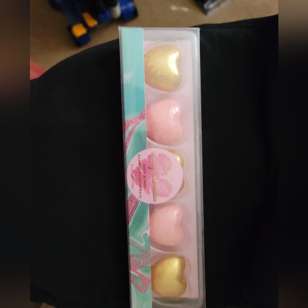 Dreamy Marshmallow organic bath bombs